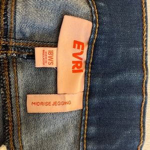 Stretchy jean jeggings size 18 w short